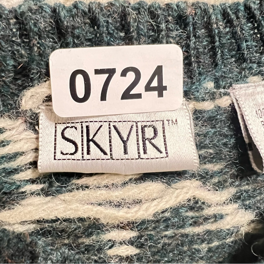 Skyr Vintage Made in Hong Kong Army Green and Cream Geometric Sweater Wool Large - Picture 8 of 9